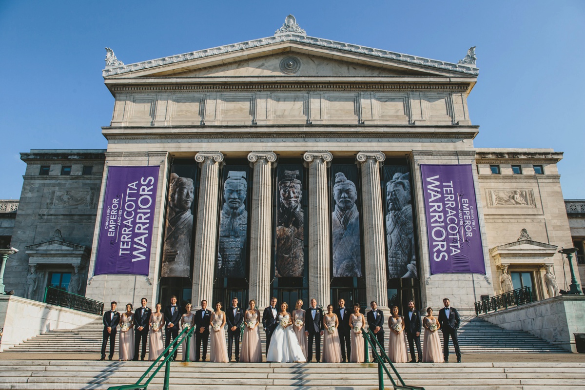 chicago-field-museum-steps-wedding