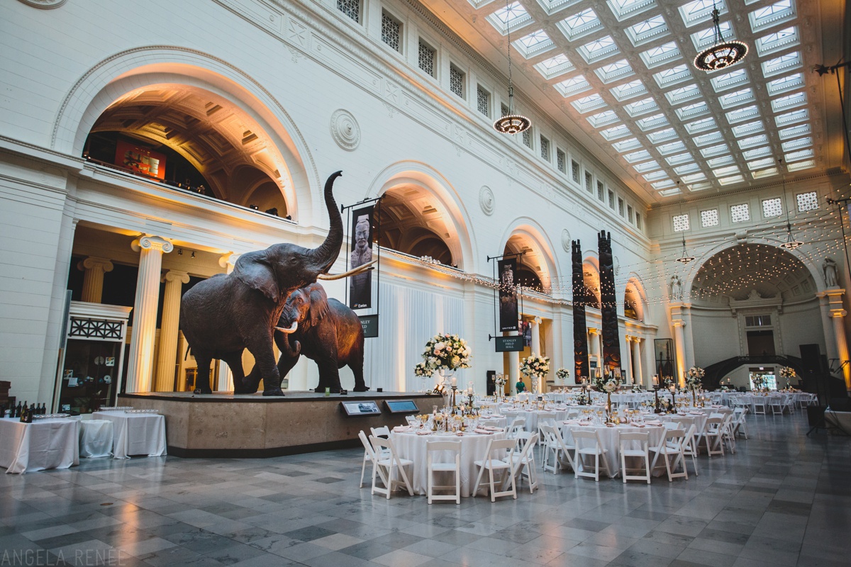 field-museum-wedding-set-up