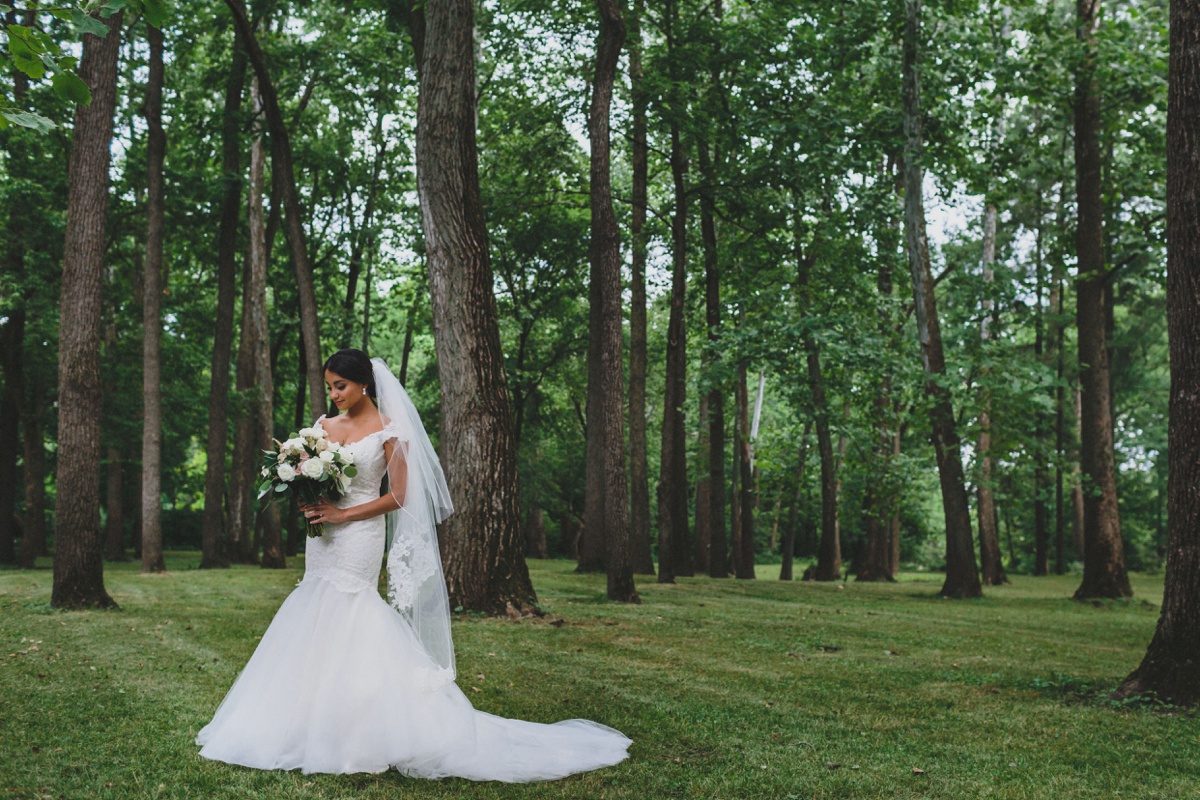 bride-portrait-nature