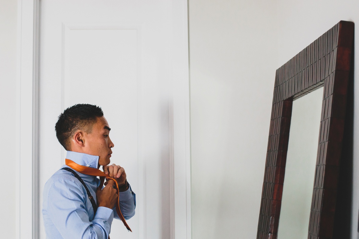 groom-getting-ready