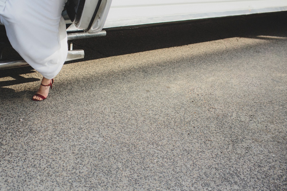 bride-exiting-car