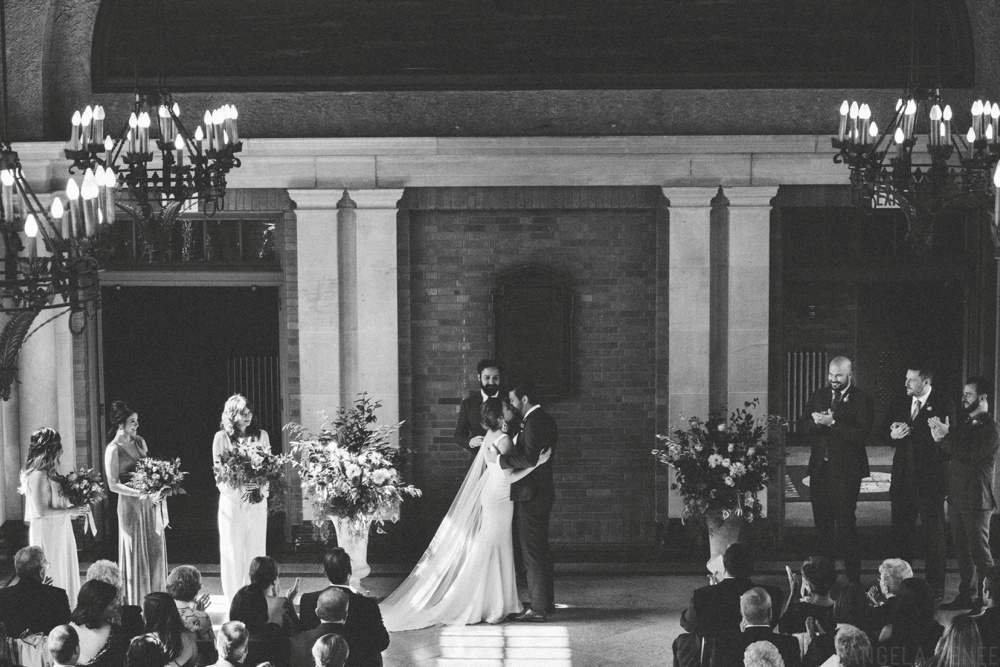 chicago-wedding-ceremony-kiss