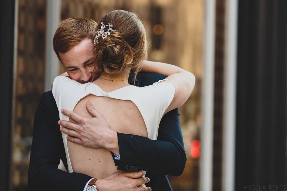 groom-reaction-first-look