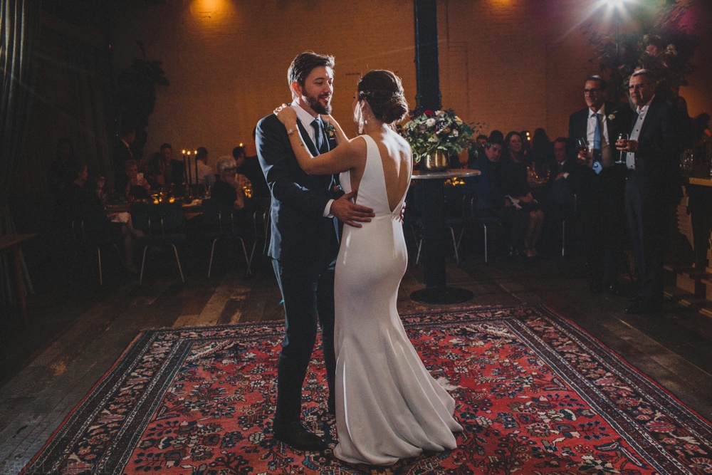 herbarium-bride-and-groom-first-dance