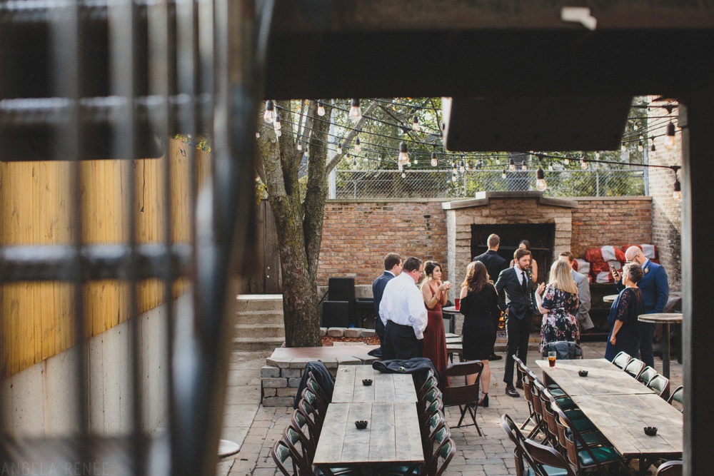 sportsmans-club-chicago-outside-patio