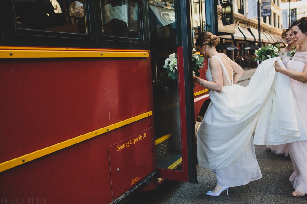 chicago-wedding-trolley