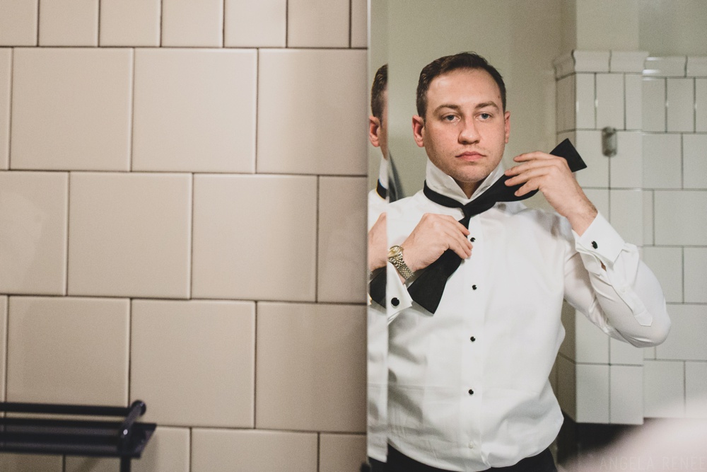 groom-getting-ready